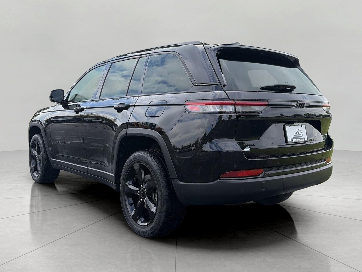 2023 Jeep Grand Cherokee Altitude 4x4