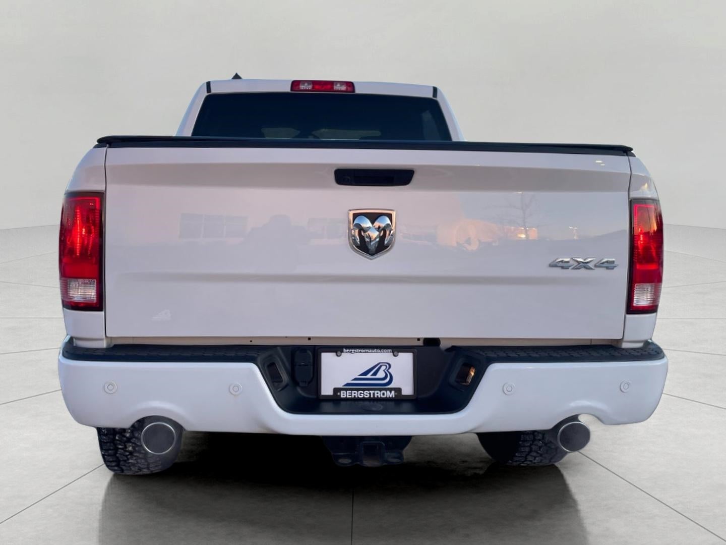 2022 RAM 1500 CLASSIC CREW CAB