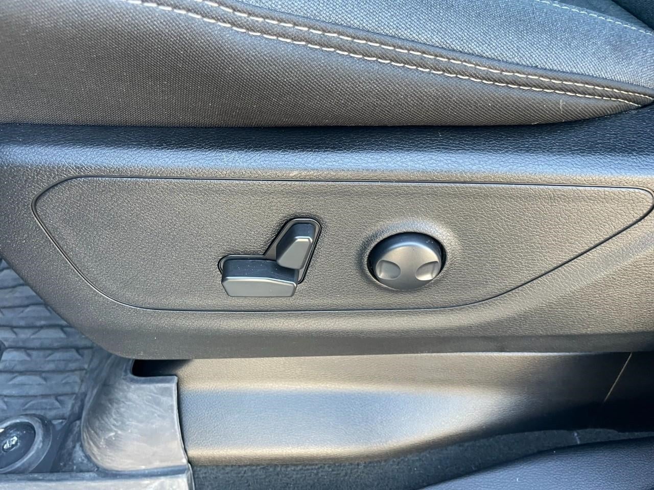 2023 RAM 1500 Lone Star 4x4 Crew Cab 5'7 Box