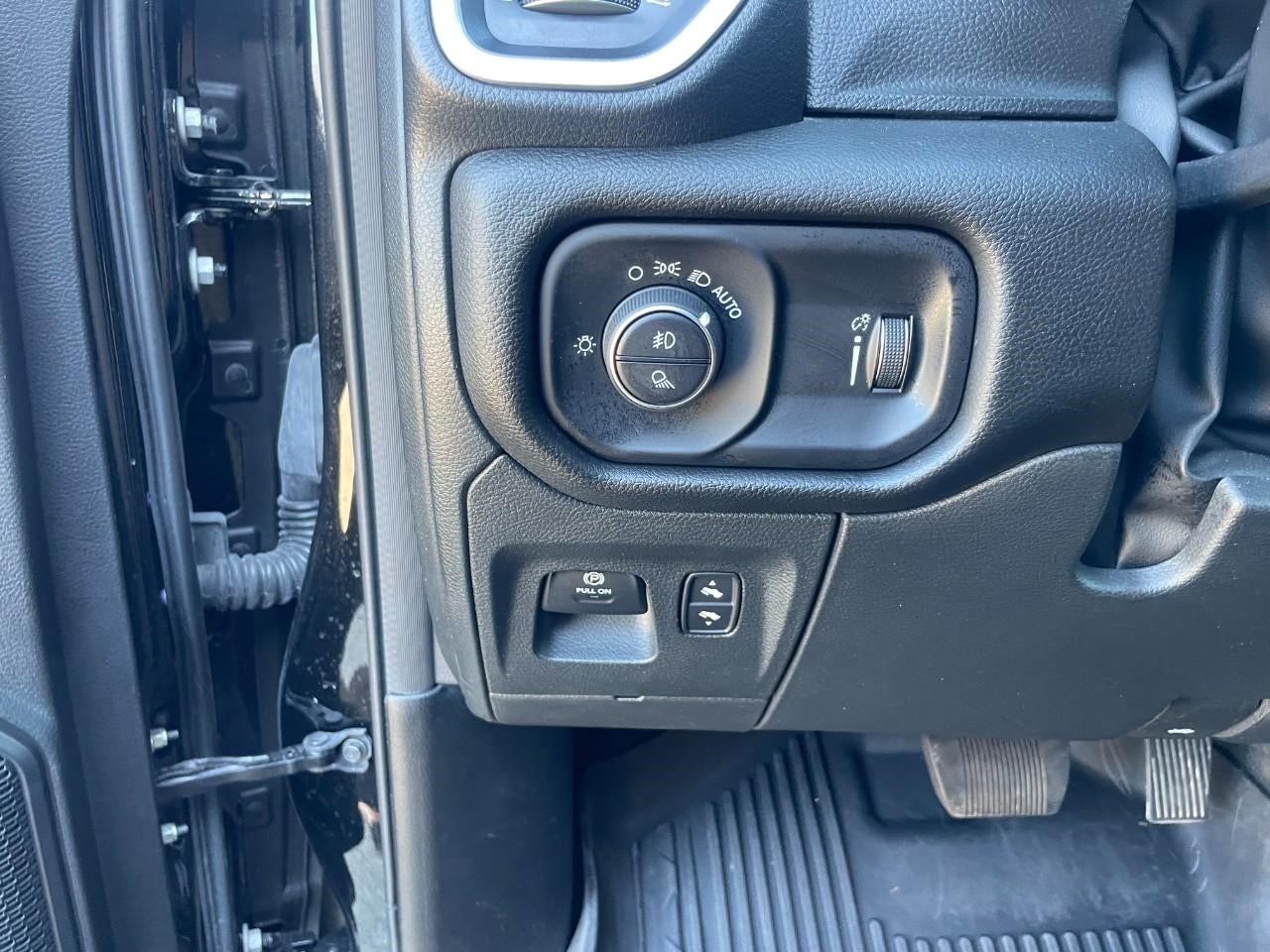 2023 RAM 1500 Lone Star 4x4 Crew Cab 5'7 Box