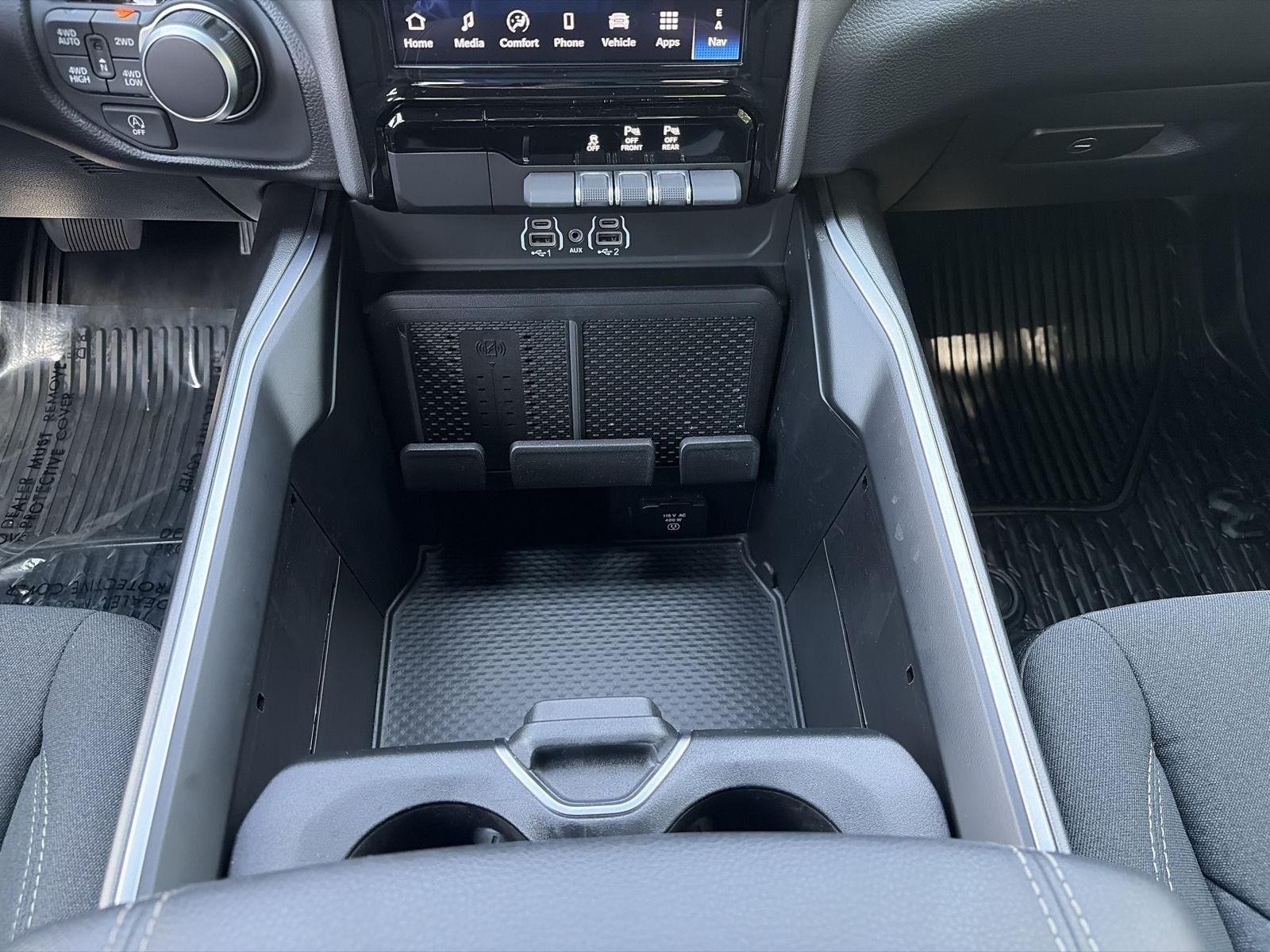 2025 RAM 1500 Big Horn 4x4 Crew Cab 5'7 Box