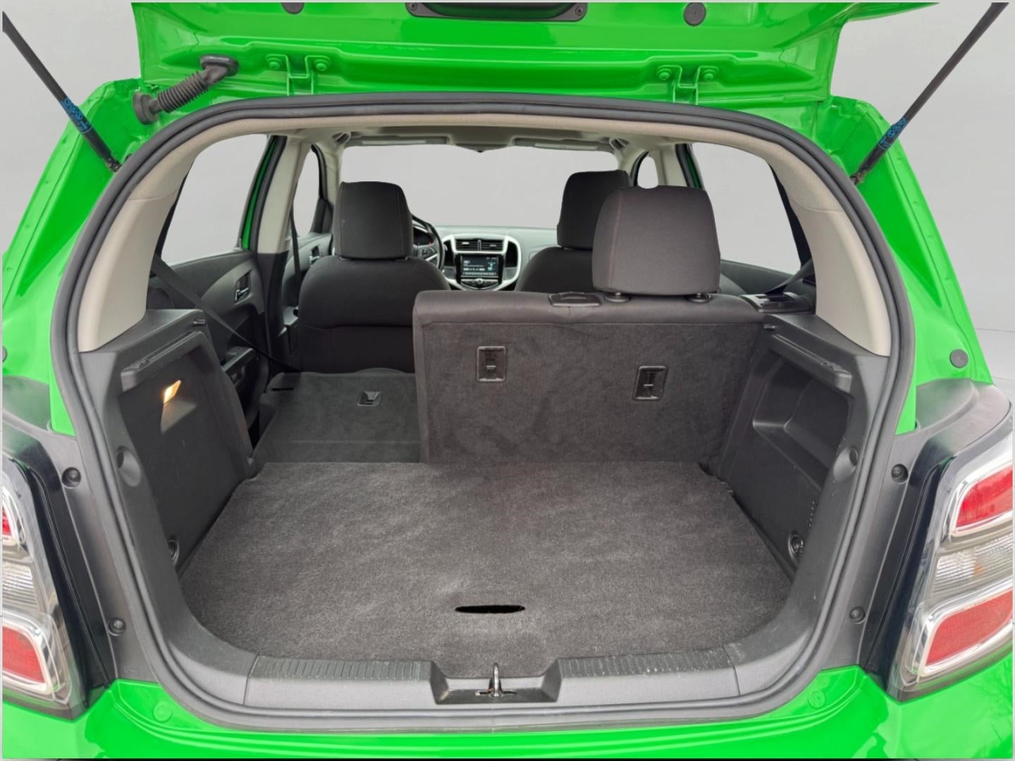 2017 Chevrolet Sonic 5dr HB Auto LT w/1SD