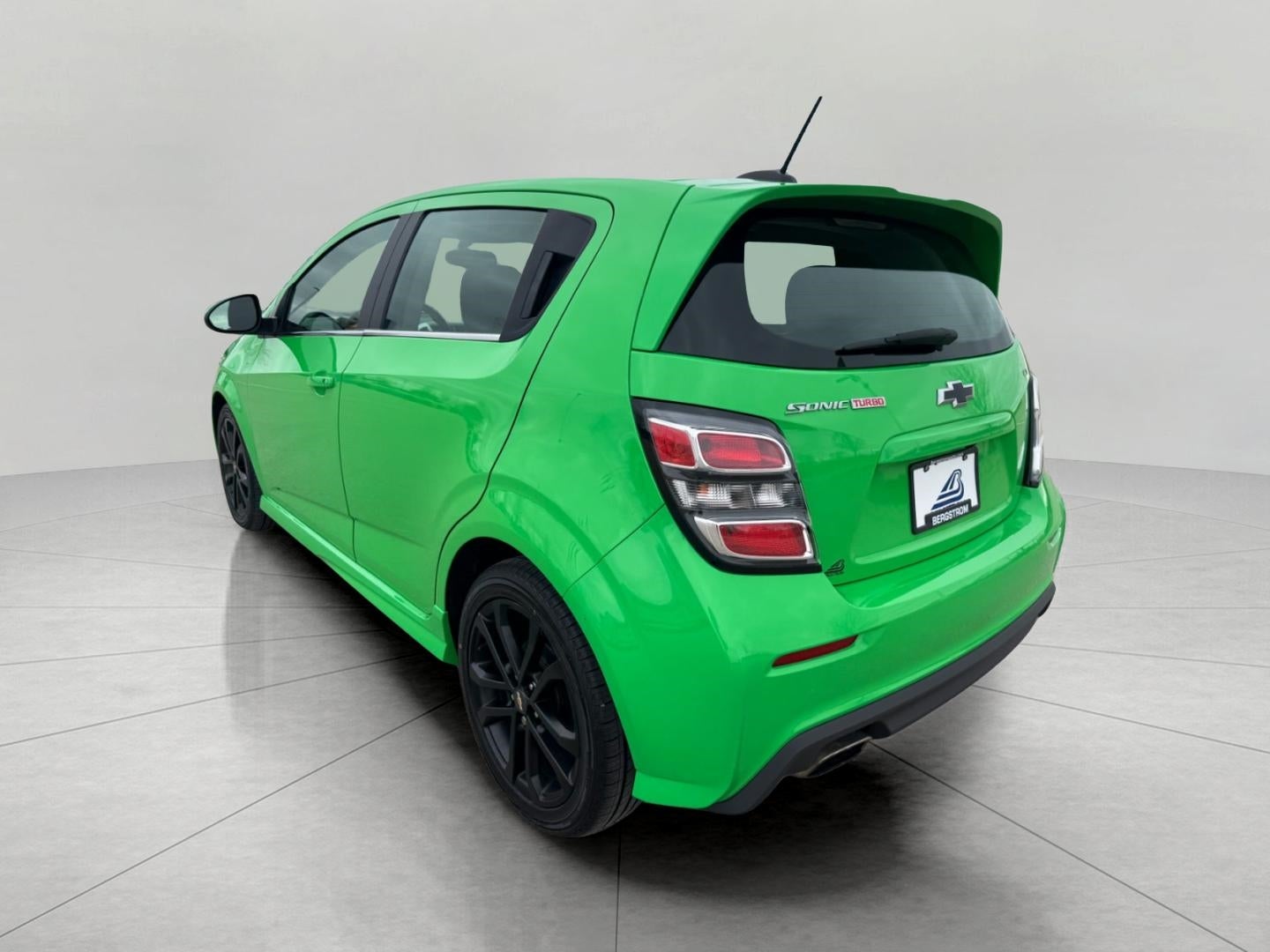 2017 Chevrolet Sonic 5dr HB Auto LT w/1SD