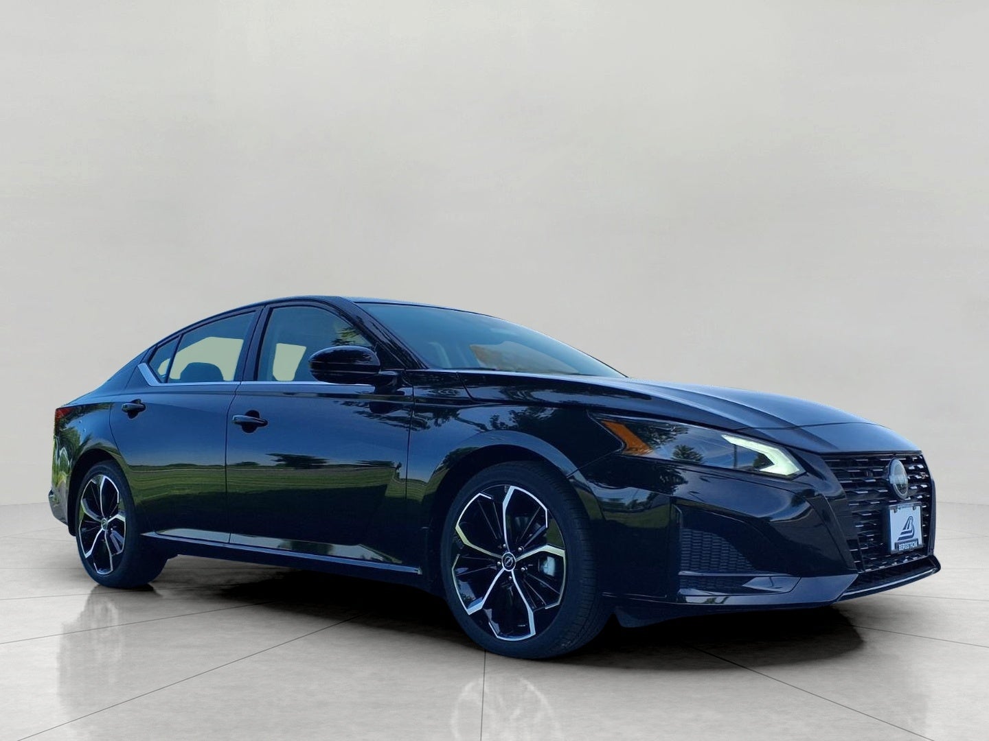2026 Nissan Altima SR FWD