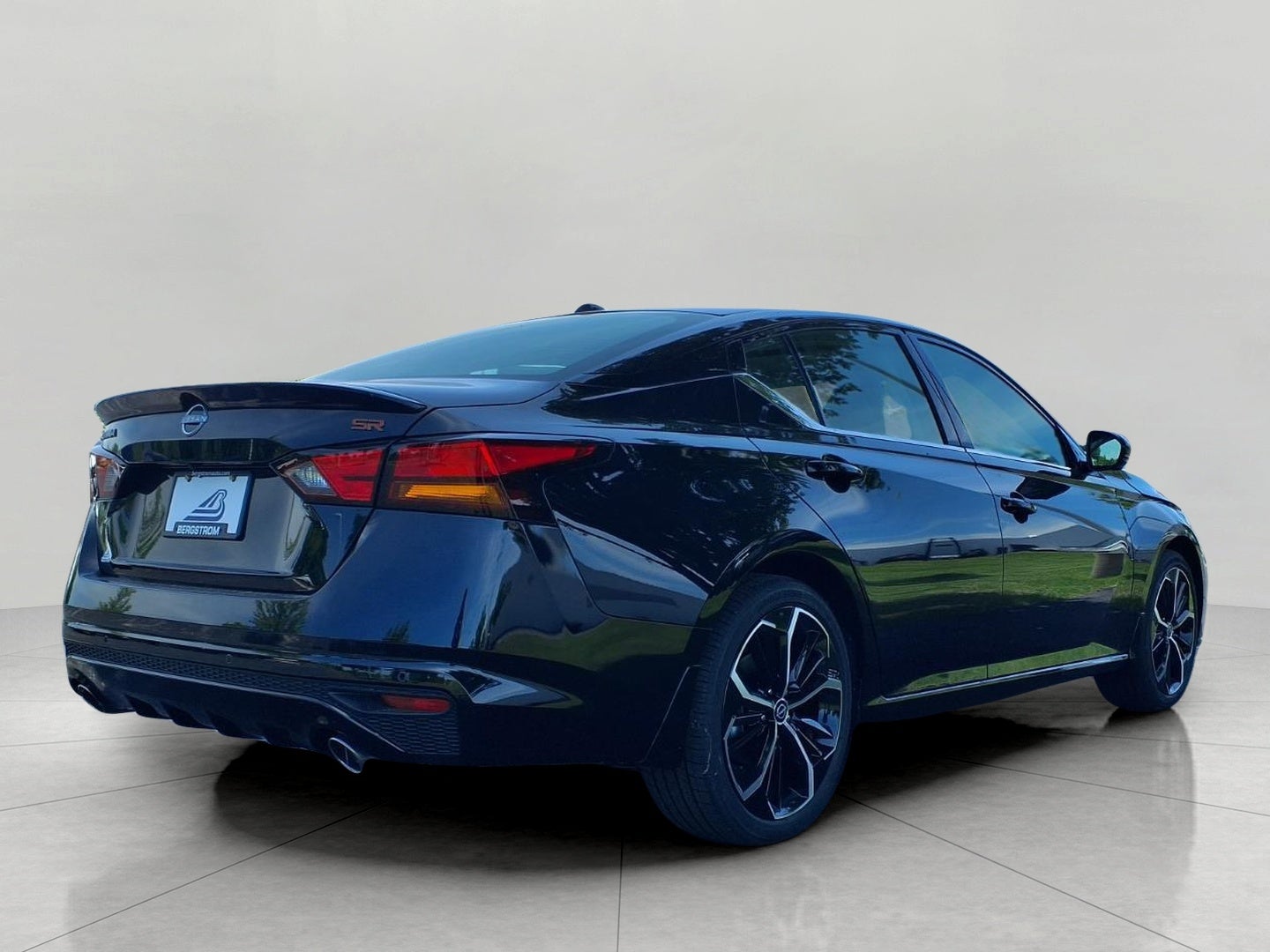 2026 Nissan Altima SR FWD