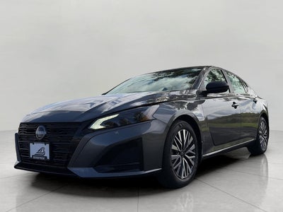 2026 Nissan Altima SV FWD