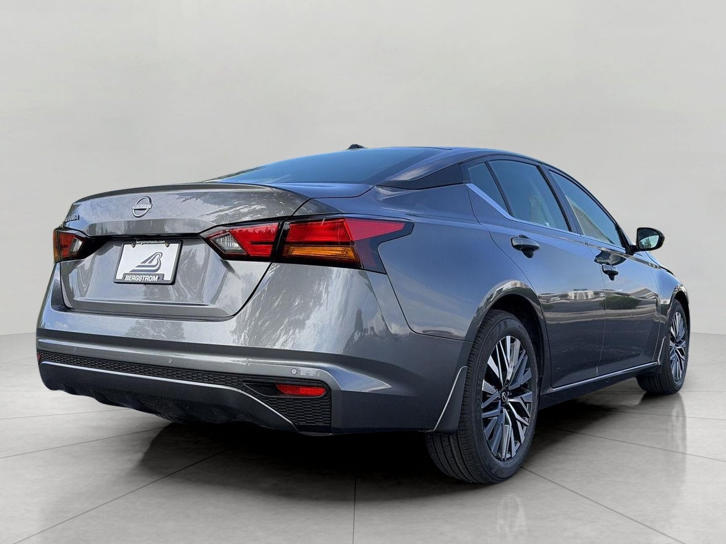 2026 Nissan Altima SV FWD