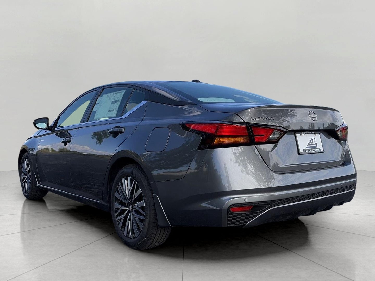 2026 Nissan Altima SV FWD
