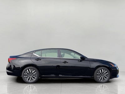 2026 Nissan Altima SV FWD