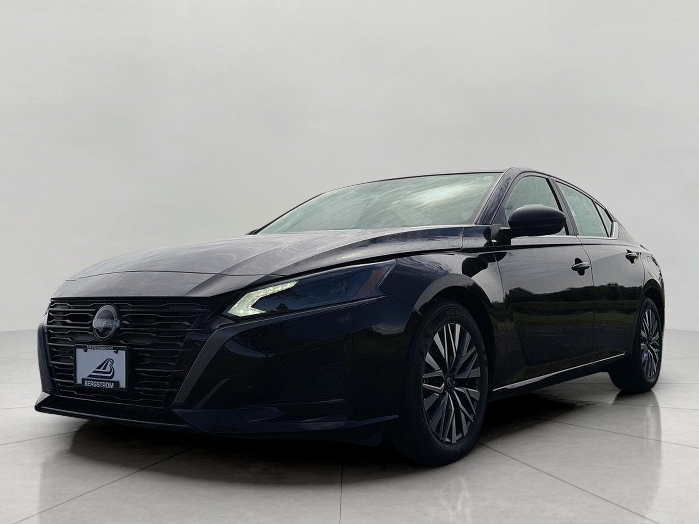 2026 Nissan Altima SV FWD