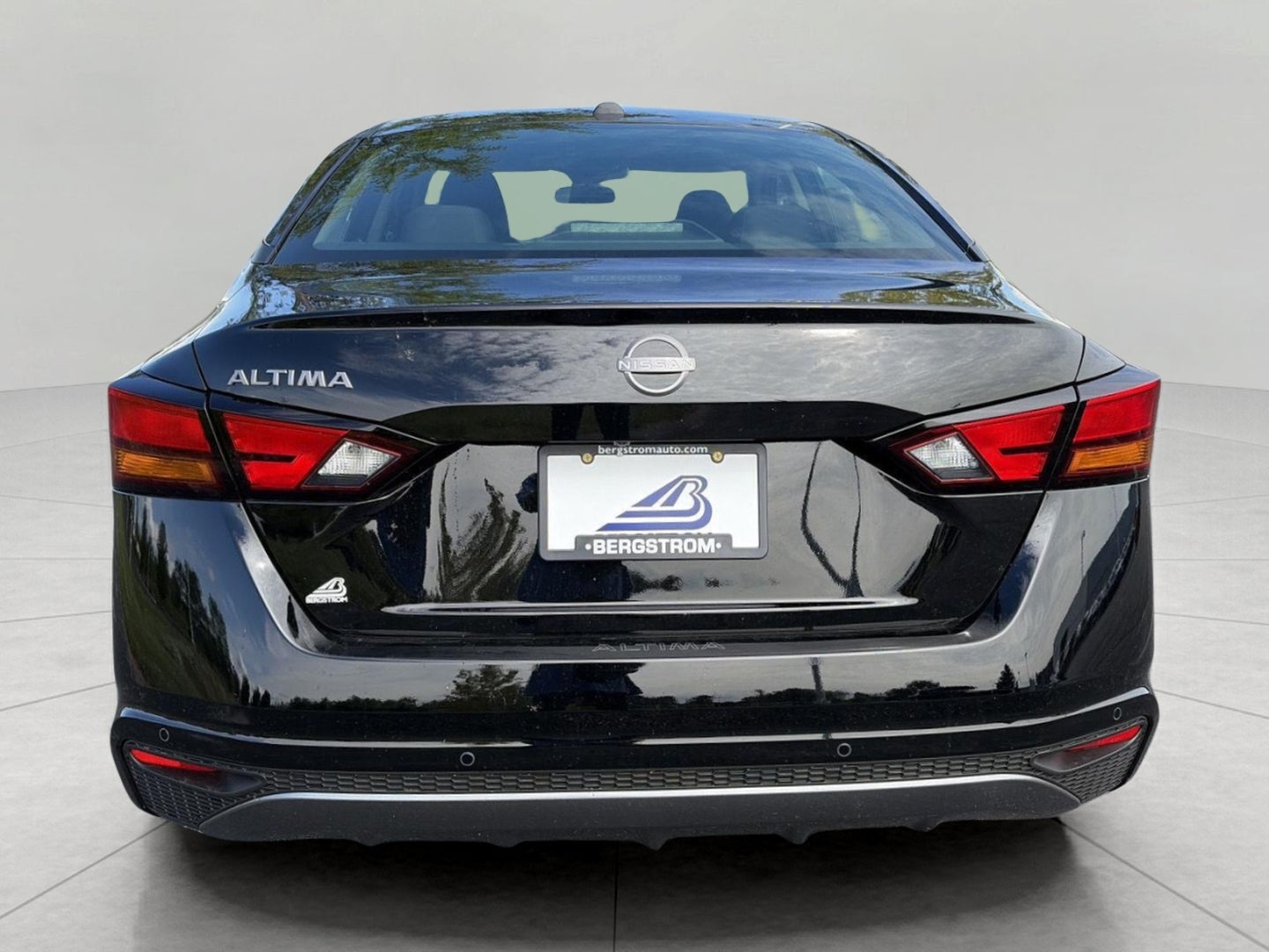 2026 Nissan Altima SV FWD