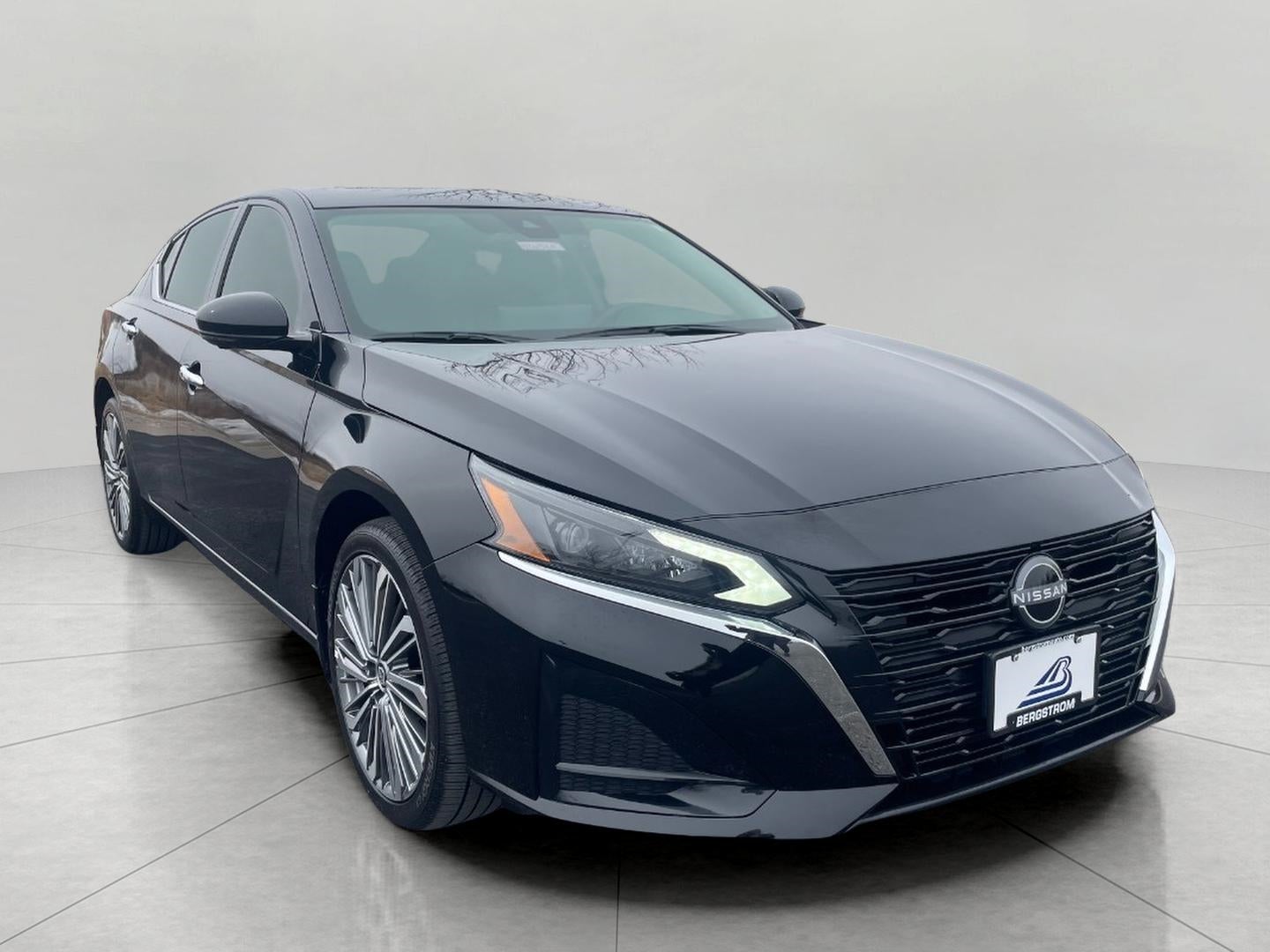2025 Nissan Altima SL AWD