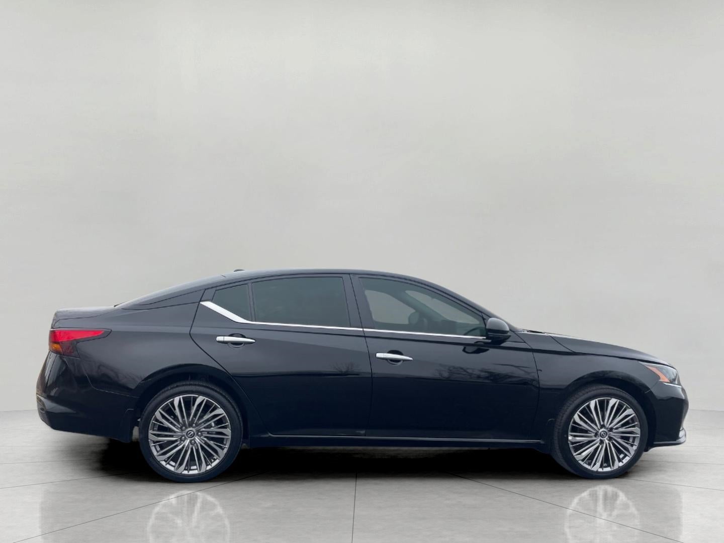 2025 Nissan Altima SL AWD