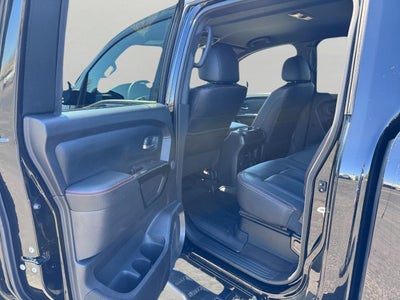 2023 Nissan TITAN CREW CAB