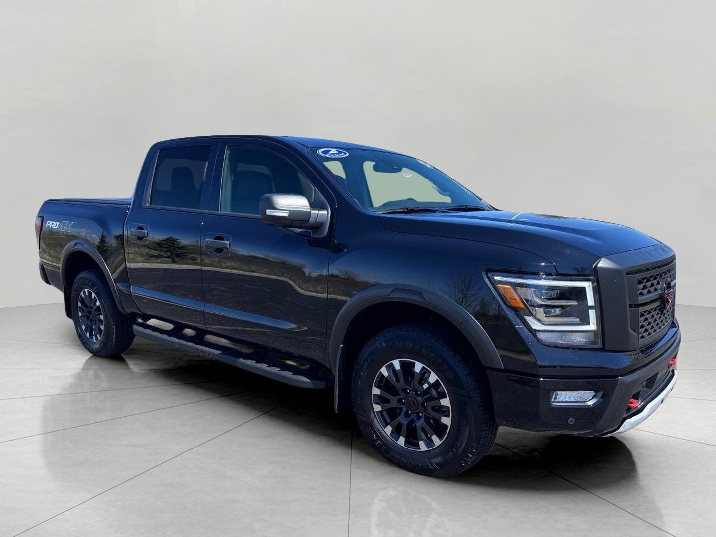 2023 Nissan Titan 4x4 Crew Cab PRO-4X