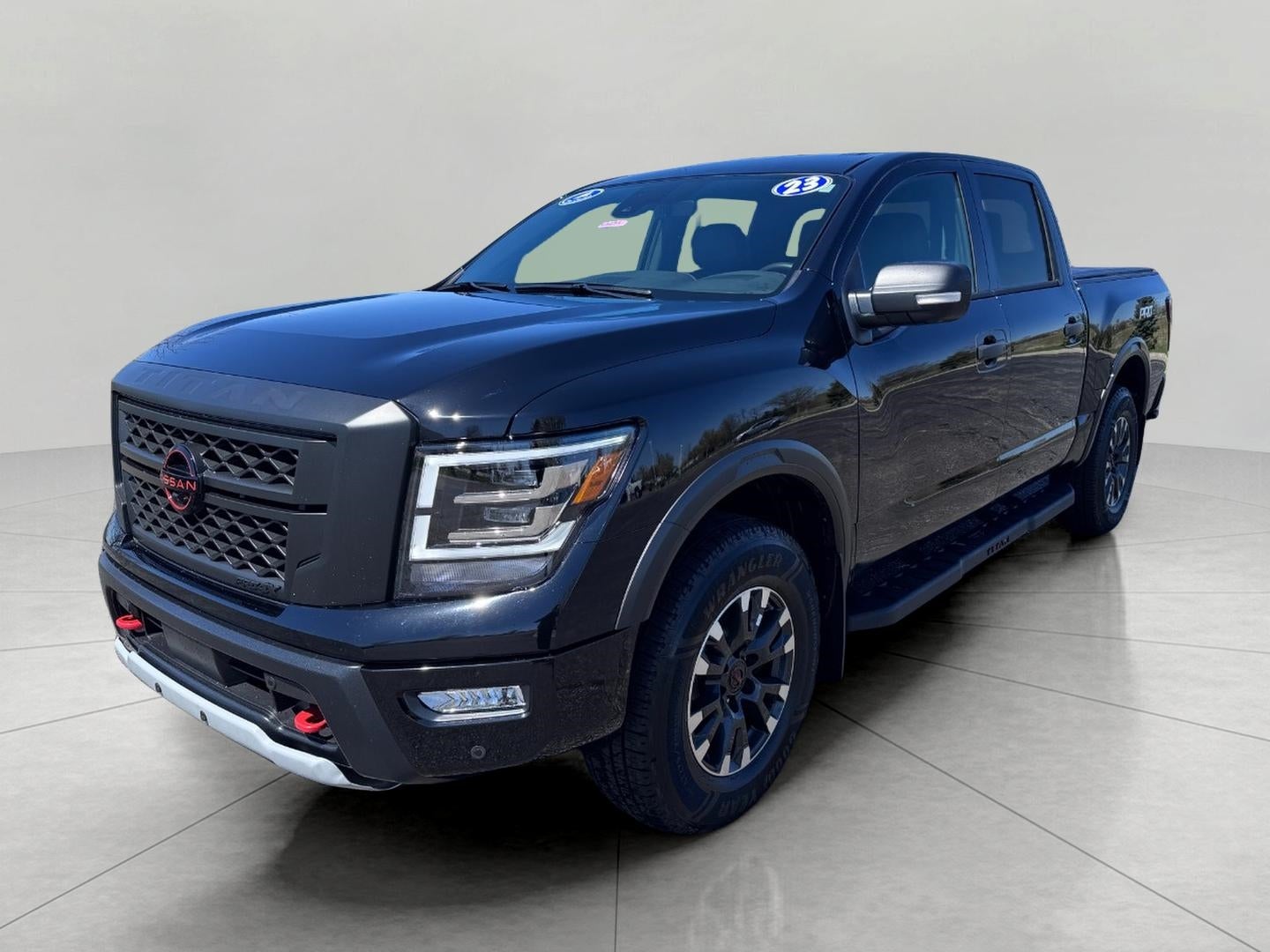 2023 Nissan TITAN CREW CAB