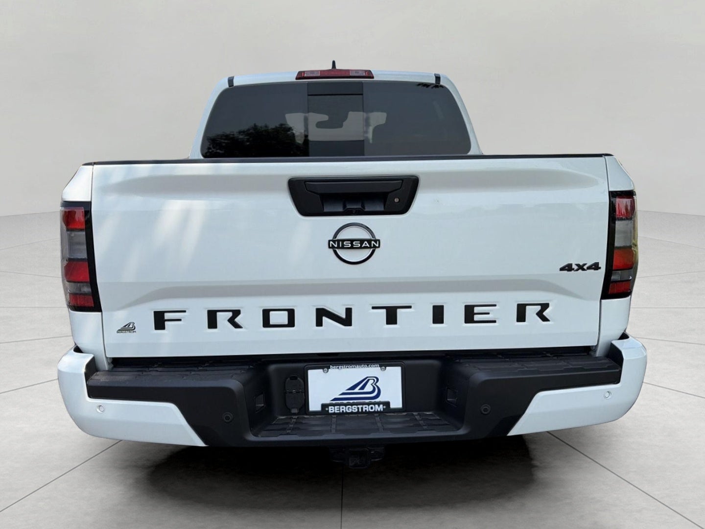 2026 Nissan Frontier Crew Cab 4x4 SV