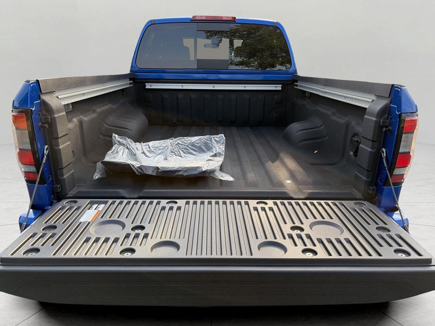 2026 Nissan Frontier Crew Cab 4x4 Long Bed SV