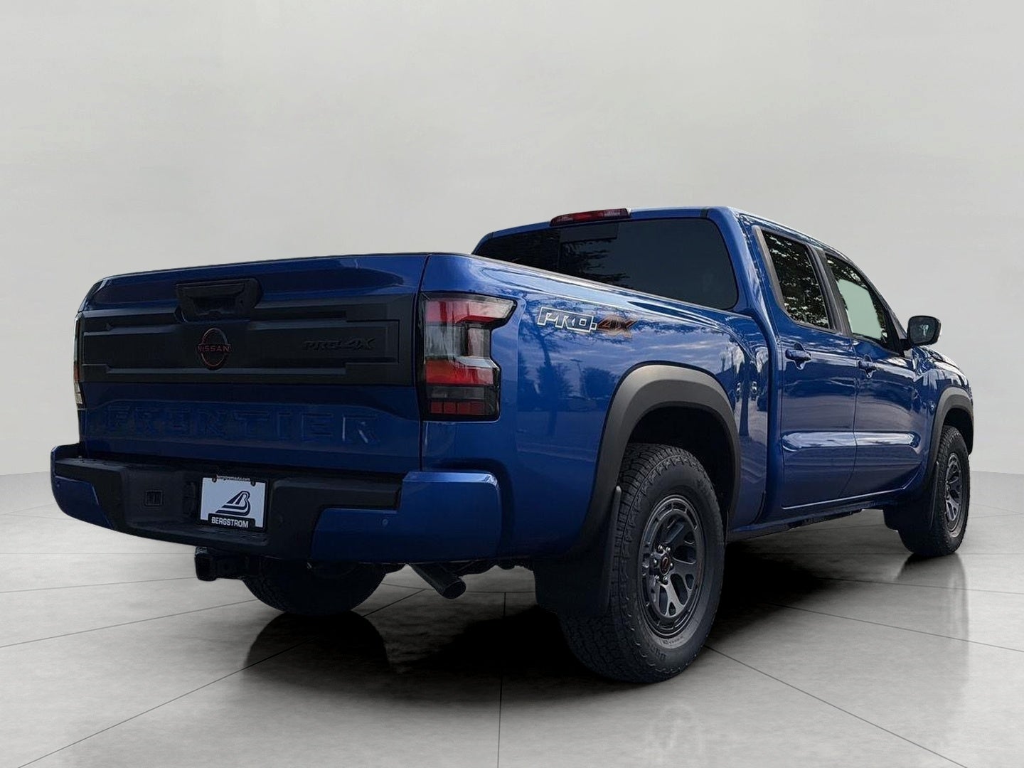 2026 Nissan Frontier Crew Cab 4x4 Long Bed SV