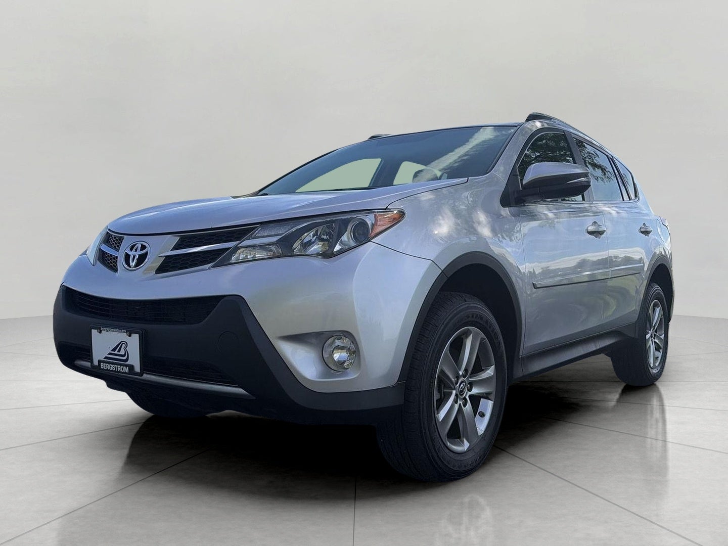 2015 Toyota RAV4 FWD 4dr XLE