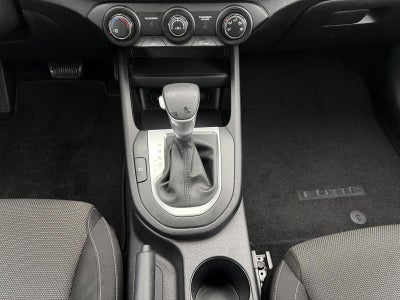 2024 Kia Forte LXS IVT