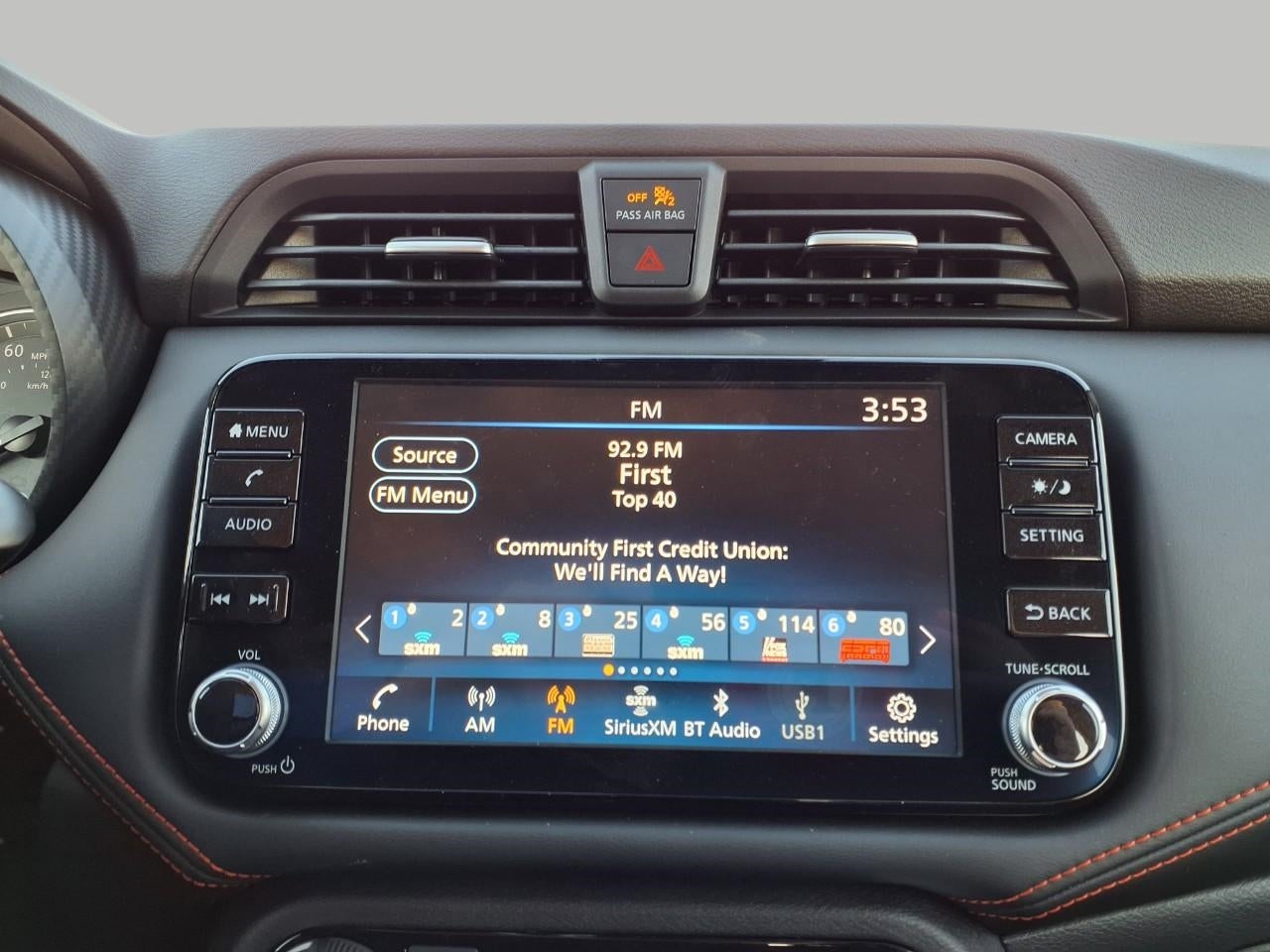 2025 Nissan Versa SR