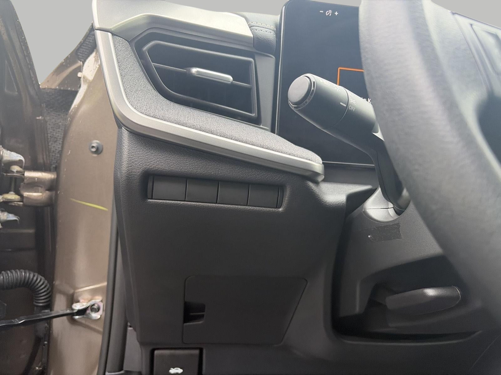 2025 Nissan Kicks SV AWD