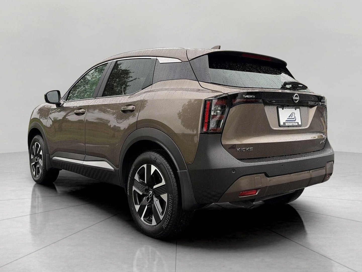 2025 Nissan Kicks SV AWD
