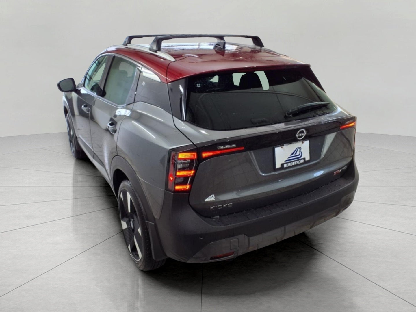 2026 Nissan Kicks SR AWD