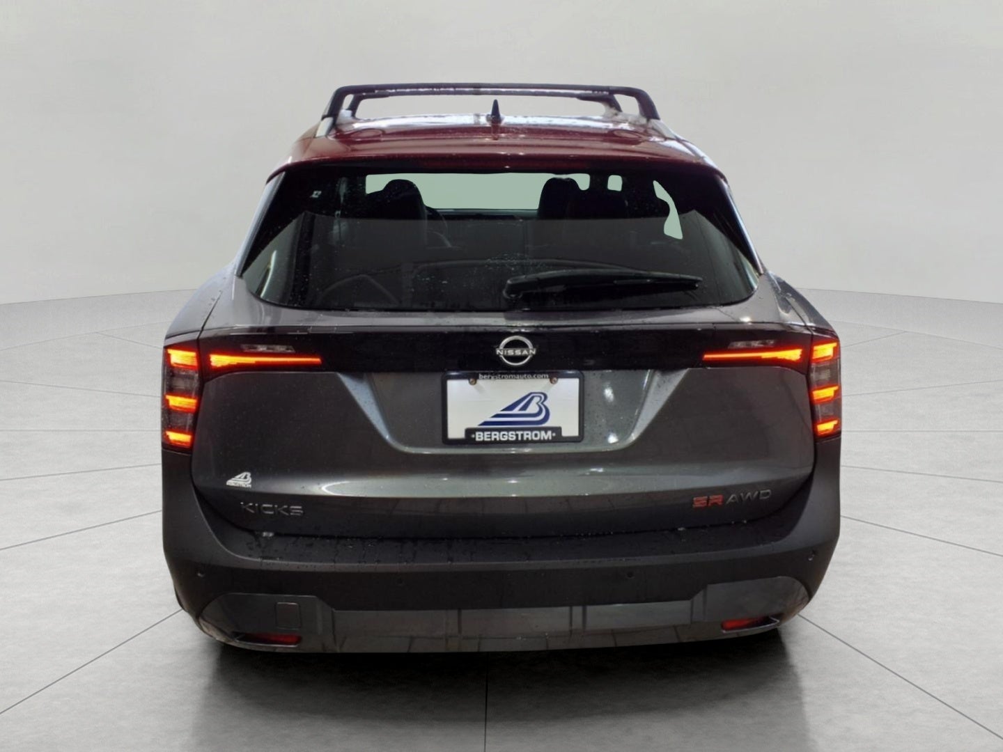 2026 Nissan Kicks SR AWD