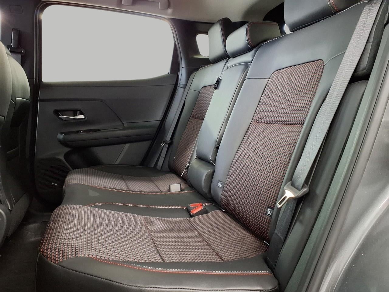 2026 Nissan Kicks SR AWD