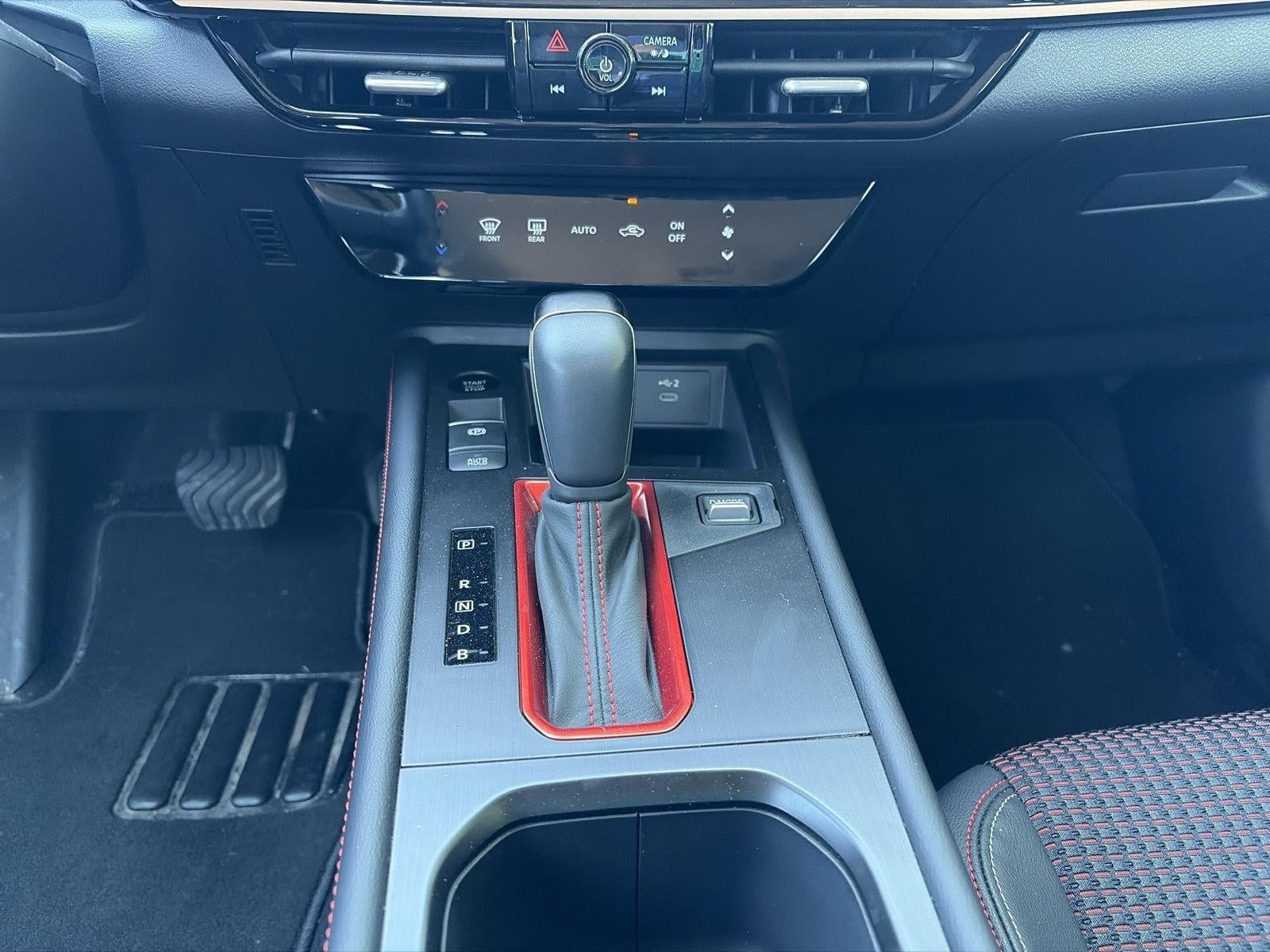2025 Nissan Kicks SR AWD