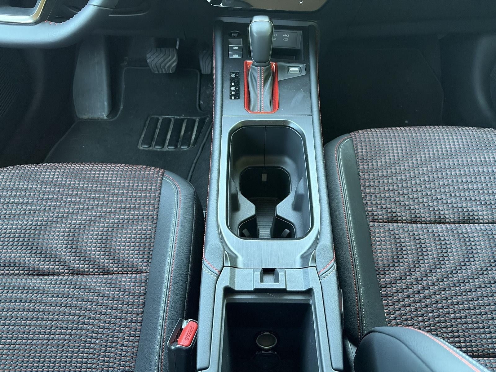 2025 Nissan Kicks SR AWD