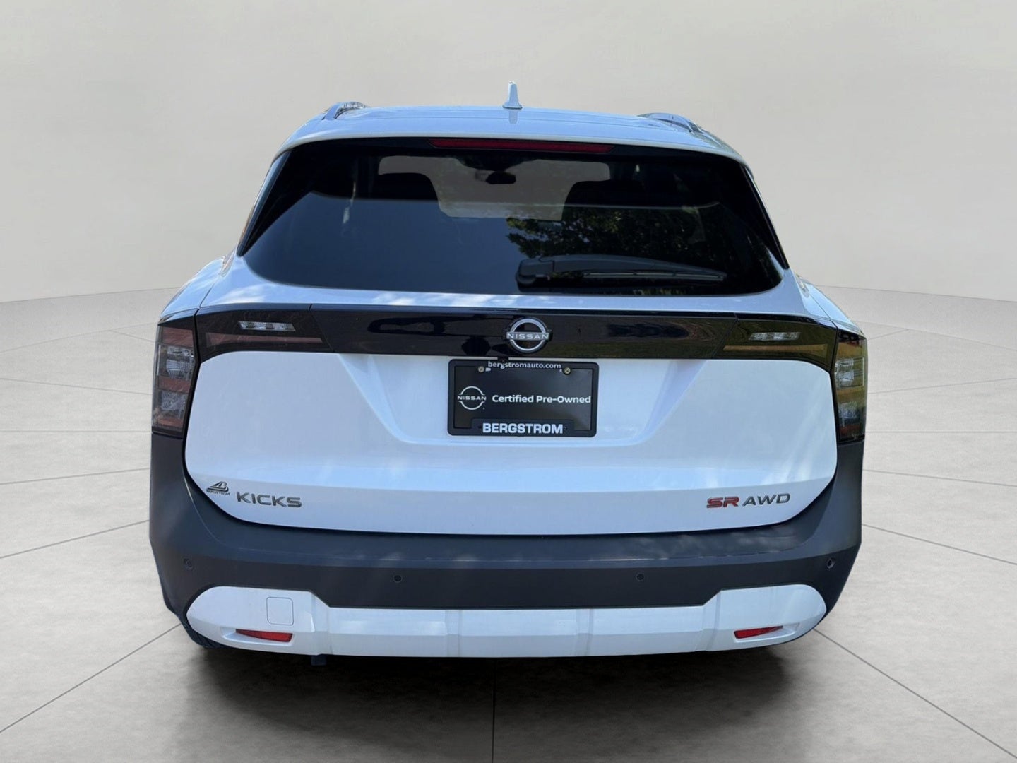 2025 Nissan Kicks SR AWD