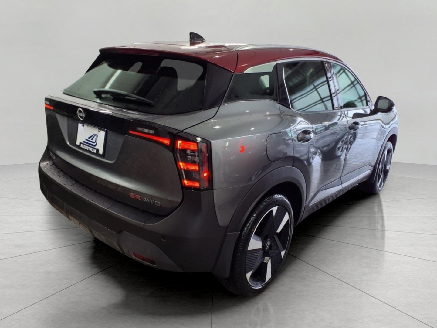 2026 Nissan Kicks SR AWD