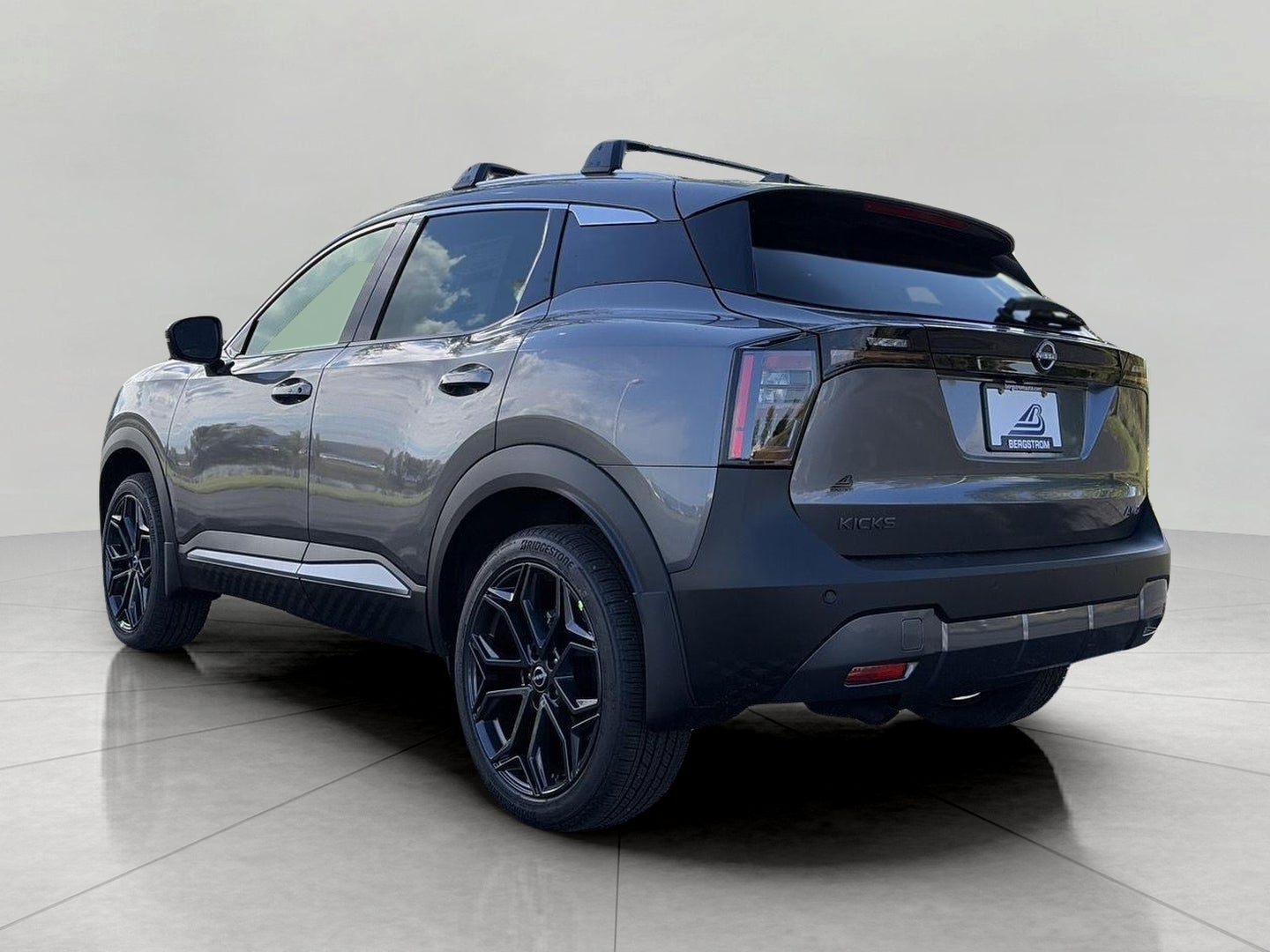 2027 Nissan Kicks SR AWD