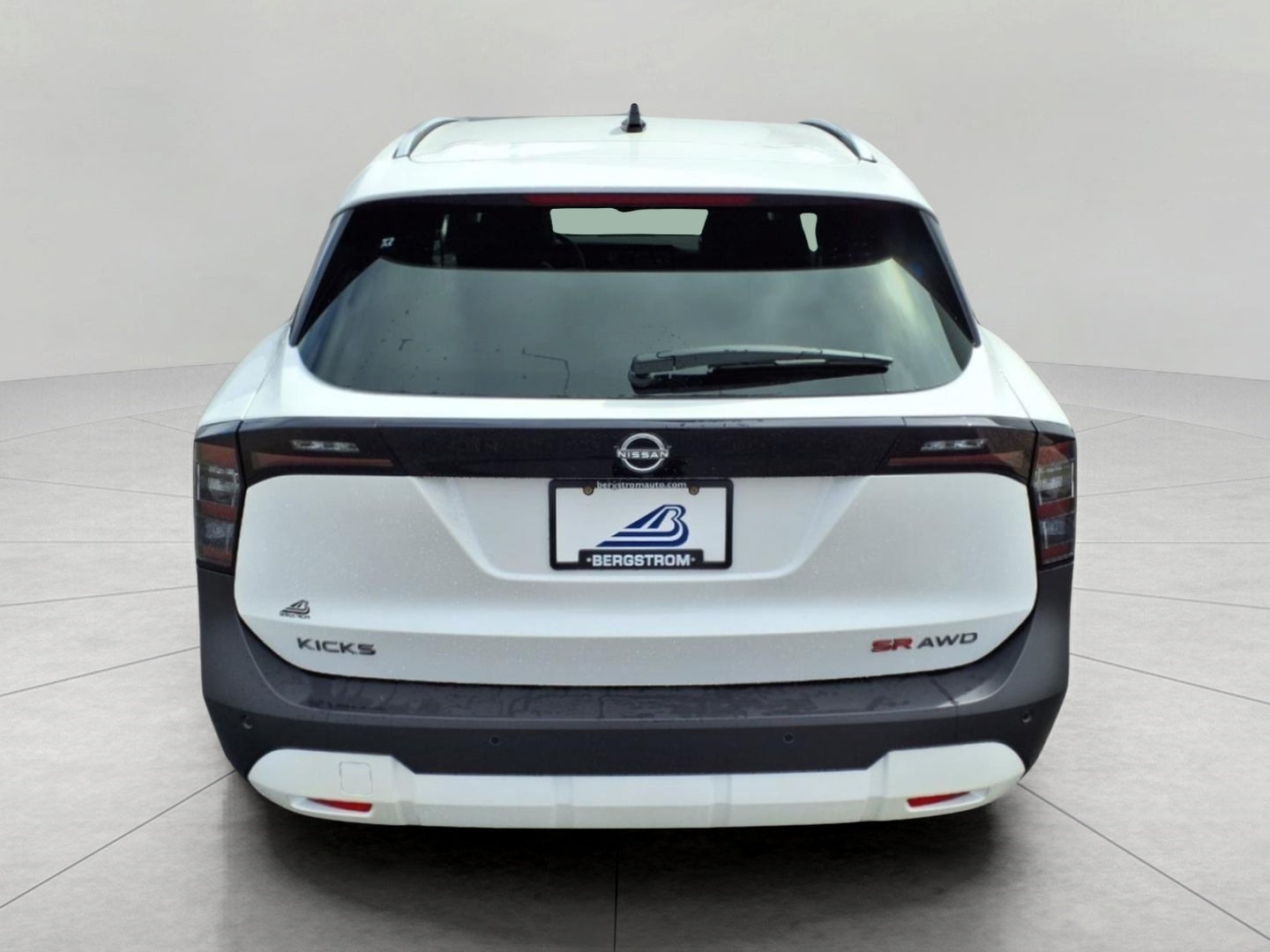 2026 Nissan Kicks SR AWD