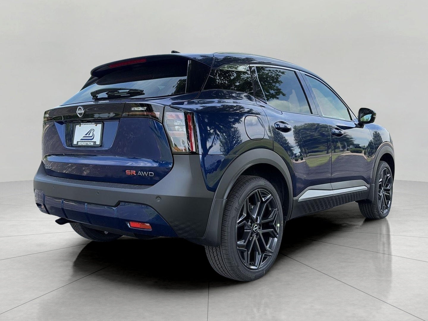 2026 Nissan Kicks SR AWD