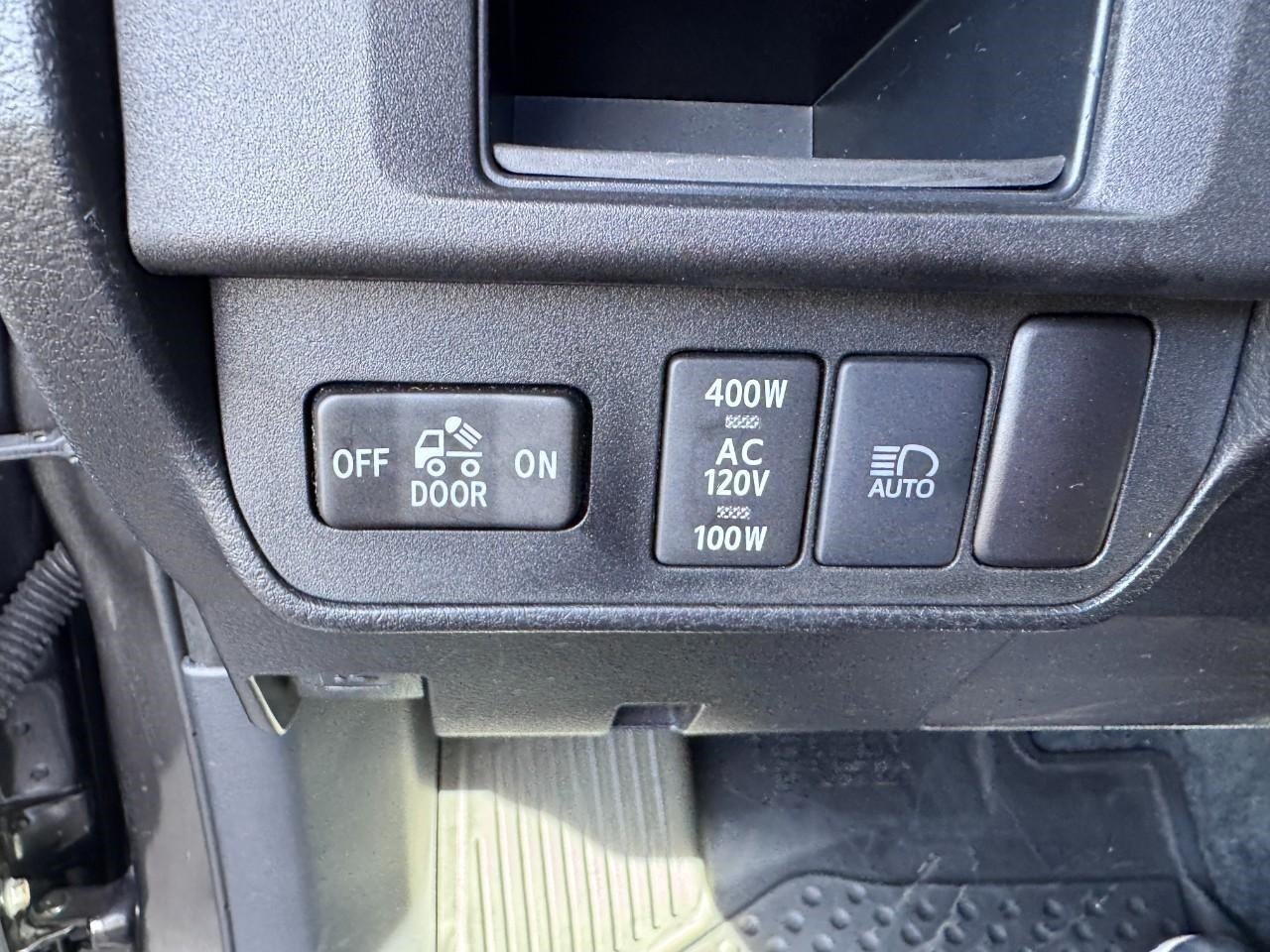 2018 Toyota TACOMA TRD SPORT