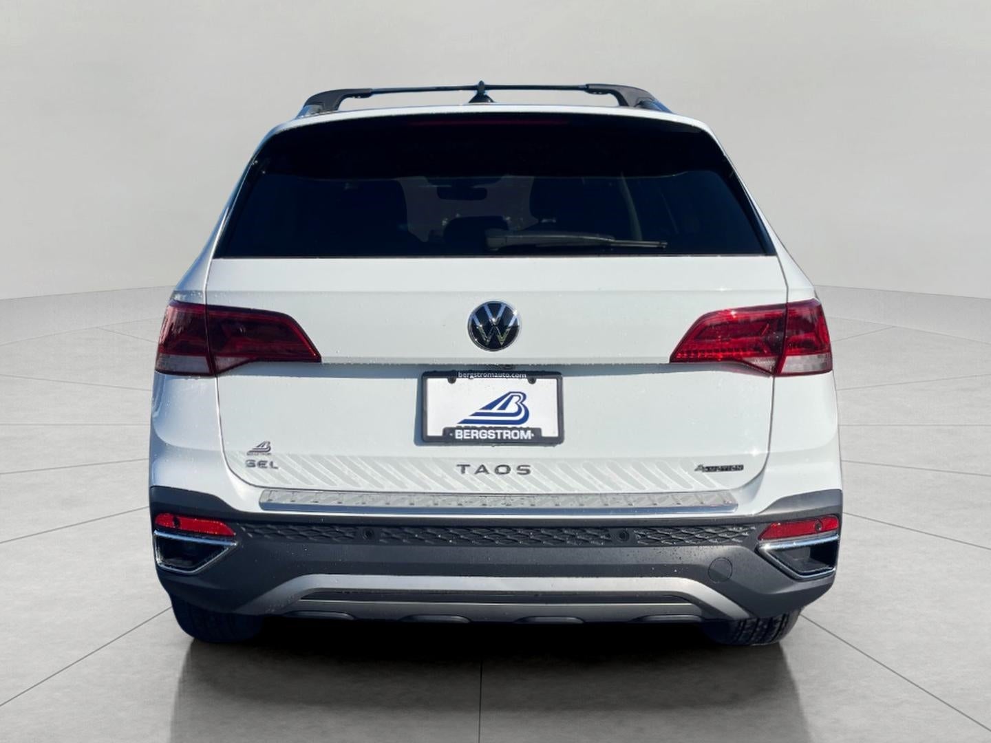 2024 Volkswagen Taos SEL 4MOTION