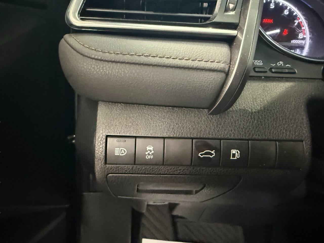 2018 Toyota Camry XLE Auto