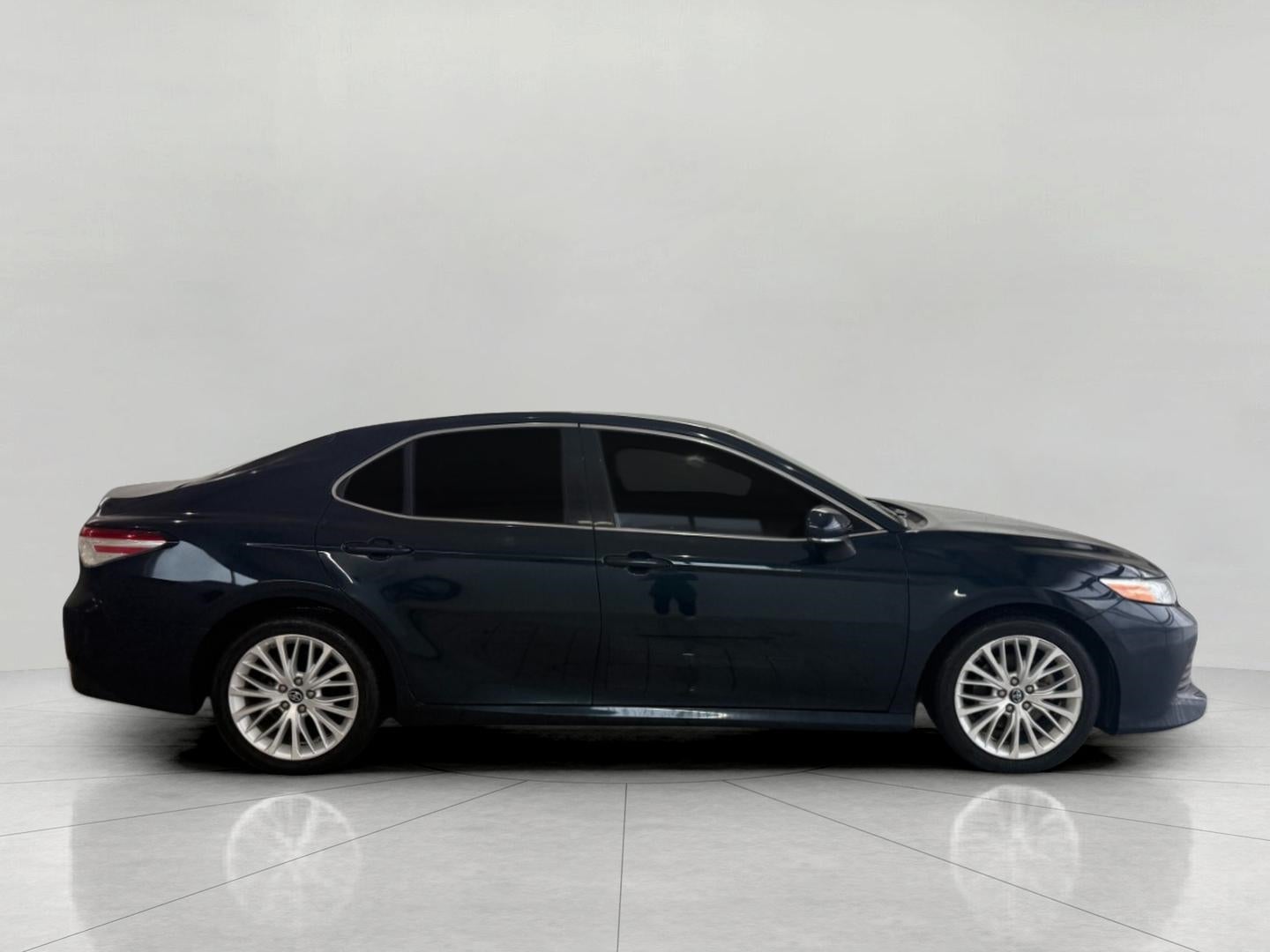 2018 Toyota Camry XLE Auto