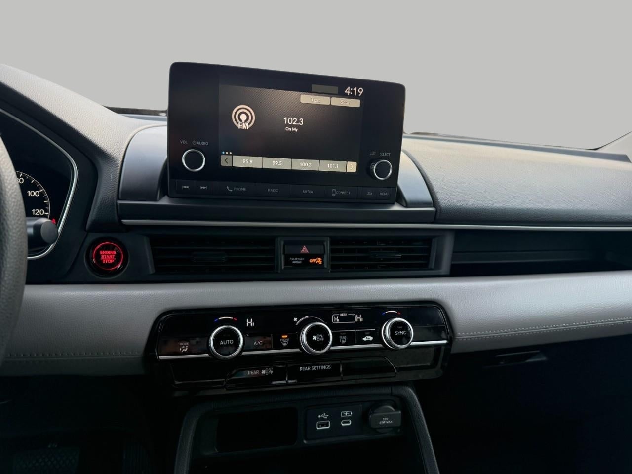 2023 Honda Pilot LX AWD