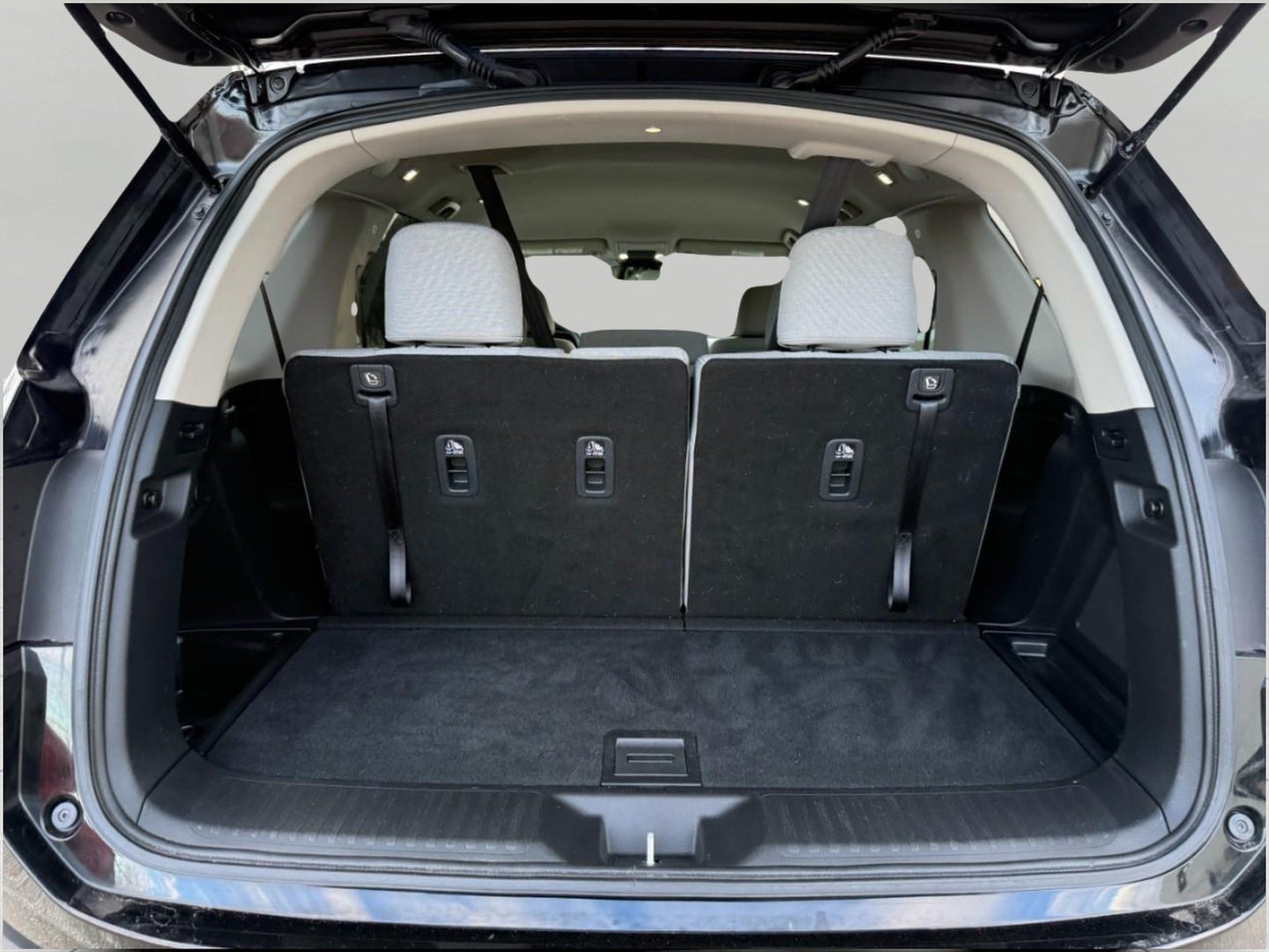 2023 Honda Pilot LX AWD