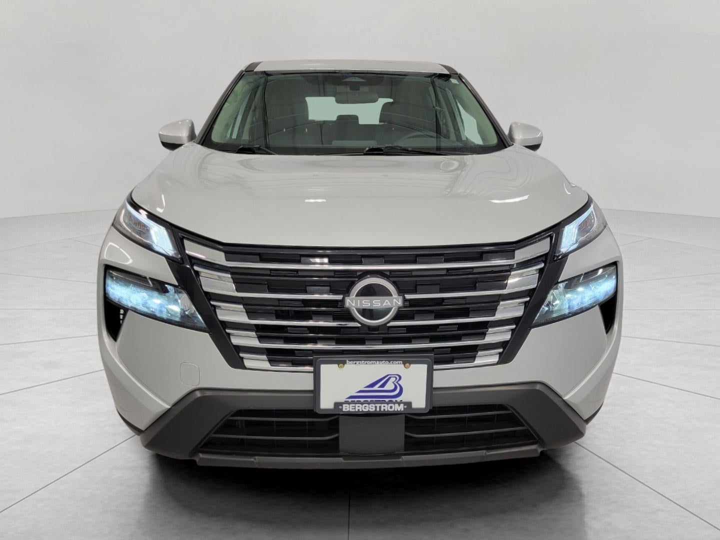 2025 Nissan Rogue AWD SV