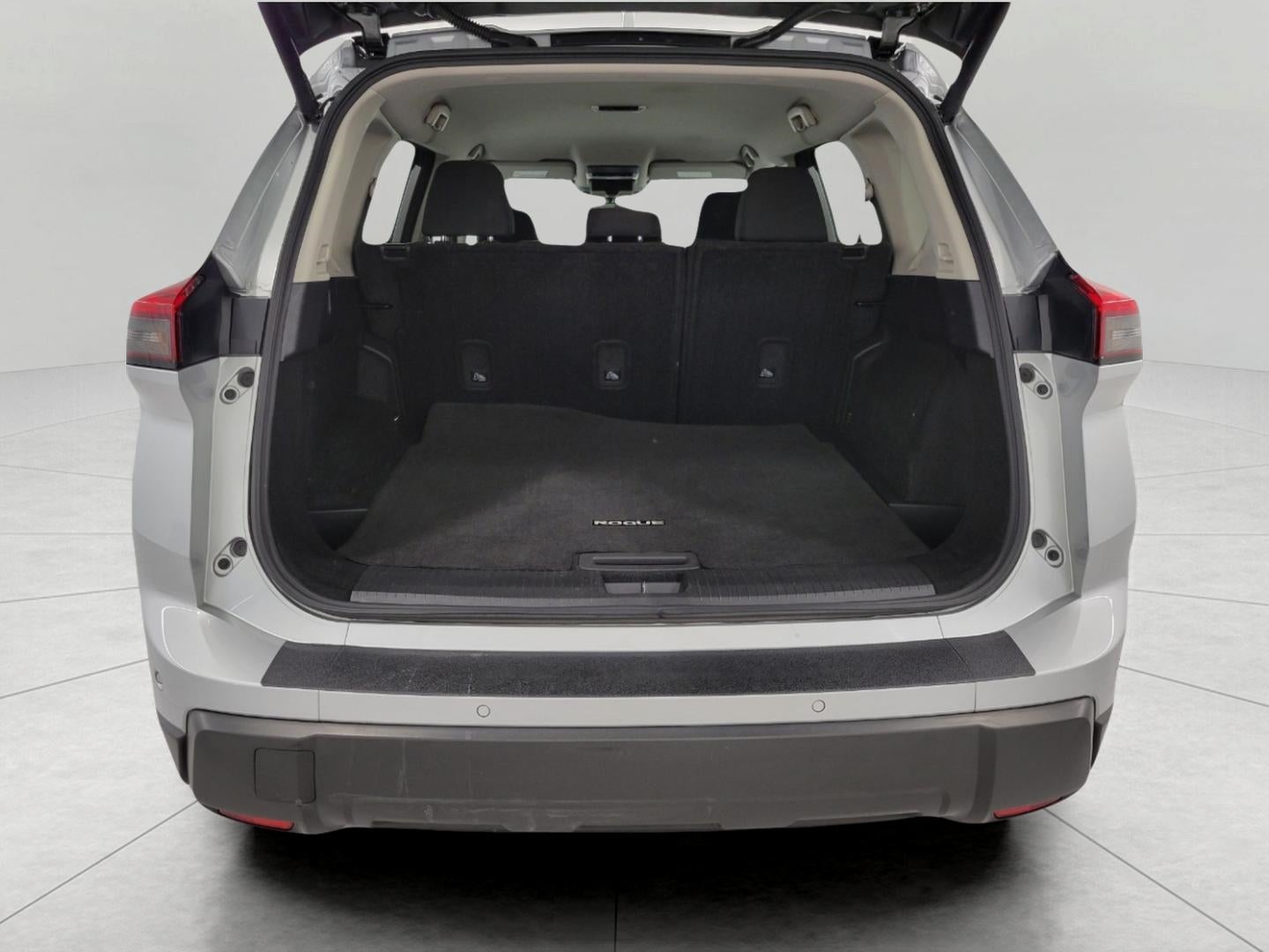 2025 Nissan Rogue AWD SV