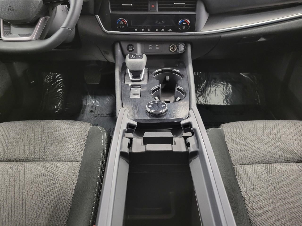 2025 Nissan Rogue AWD SV