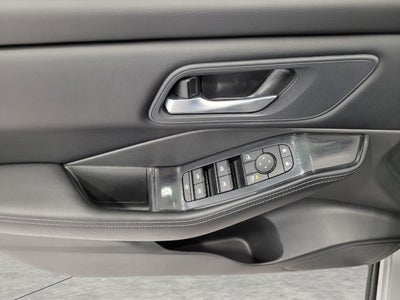 2025 Nissan Rogue AWD SV