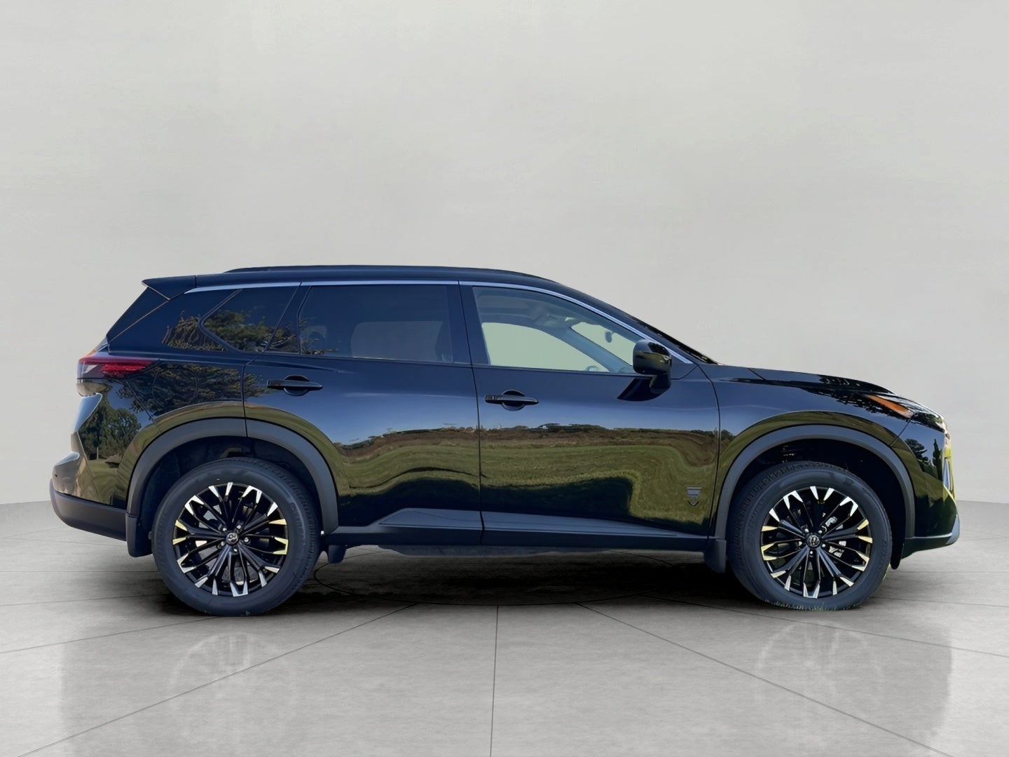 2027 Nissan Rogue Dark Armor AWD