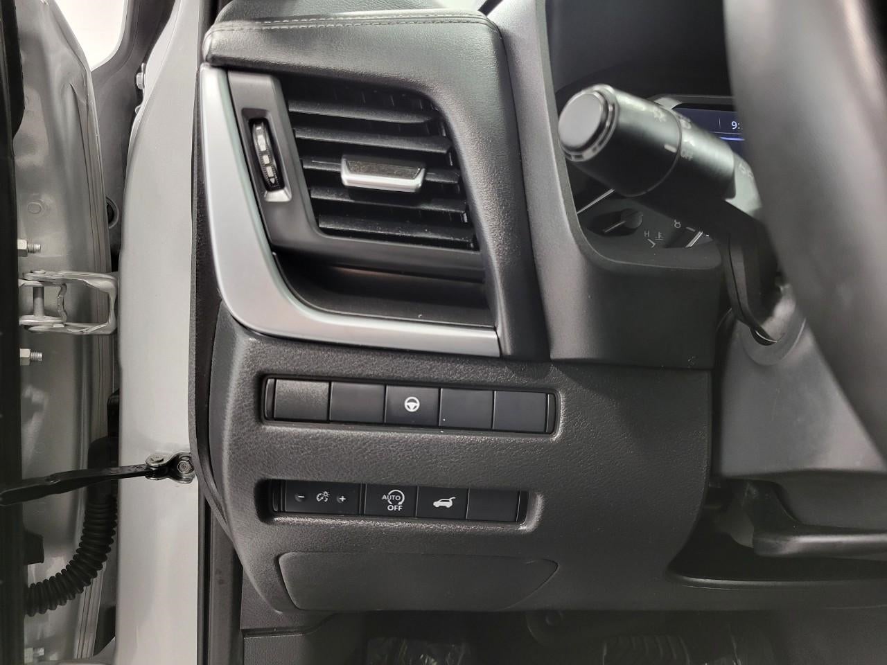 2025 Nissan Rogue AWD SV